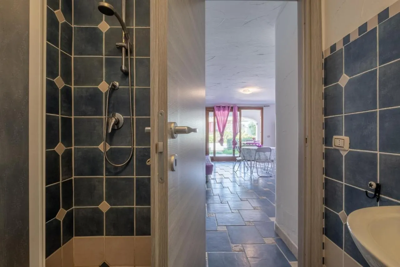 Casa vacanze Oleandri Rossi Villa Tanaunella