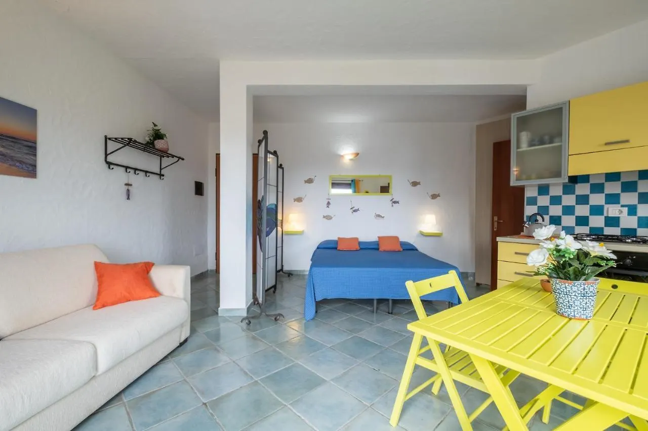 Casa vacanze Oleandri Rossi Villa Tanaunella