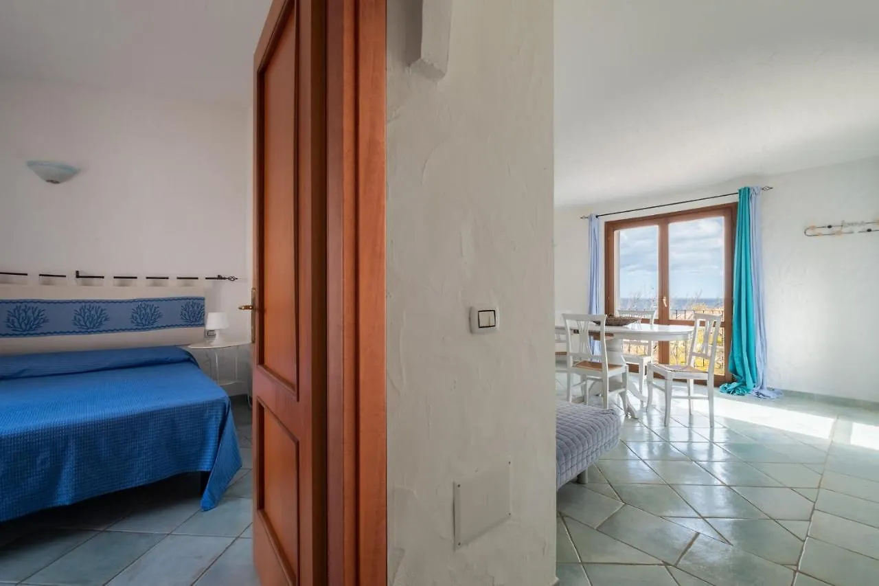 Oleandri Rossi Villa Tanaunella